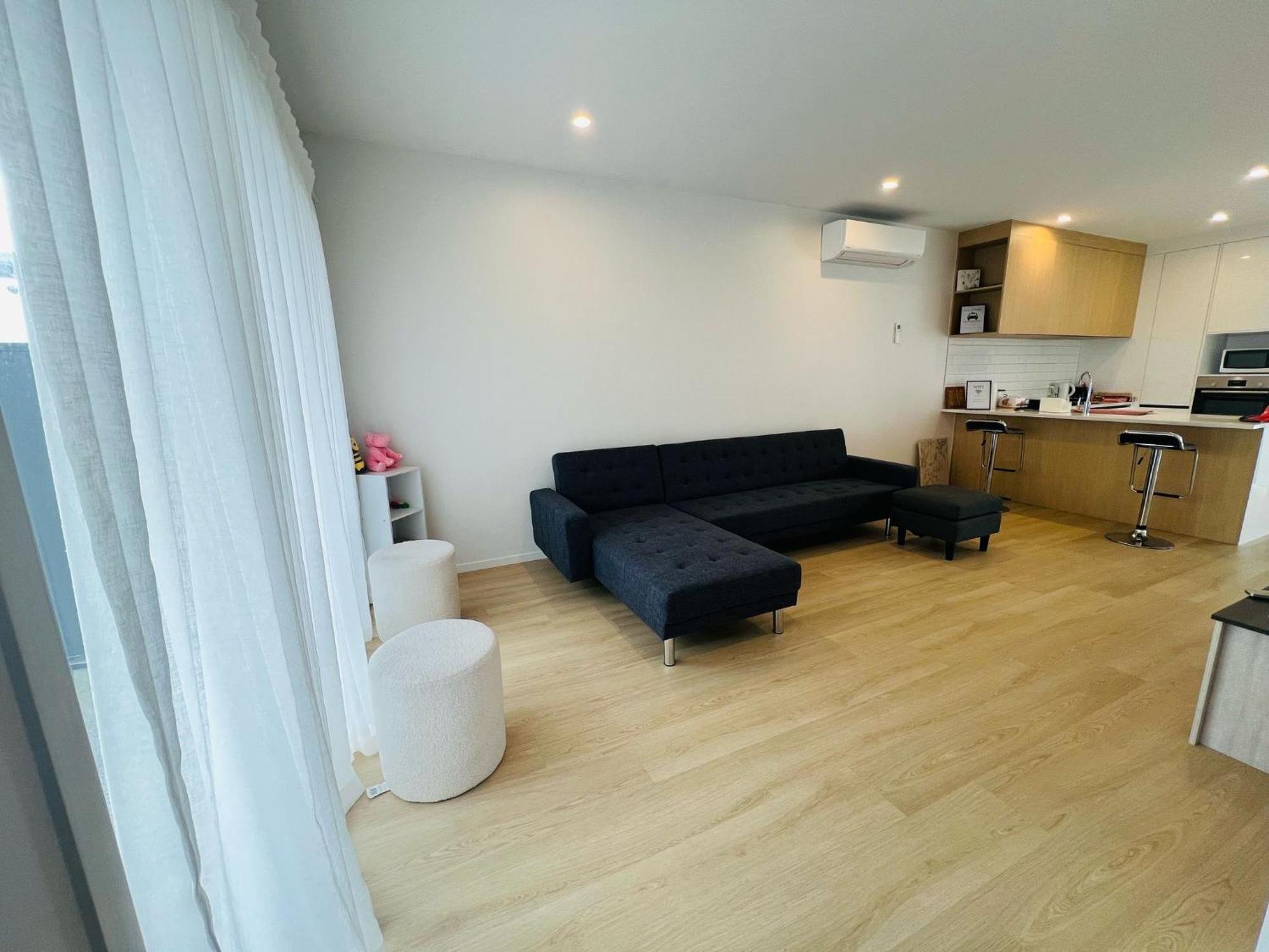 Central Modern 3-Bedroom,3- Bathroom House With Patio And Carpark- Lower Hutt City Centre エクステリア 写真