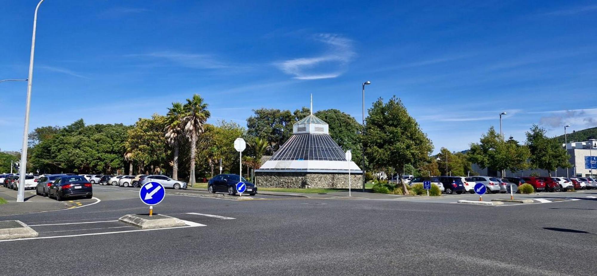 Central Modern 3-Bedroom,3- Bathroom House With Patio And Carpark- Lower Hutt City Centre エクステリア 写真